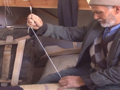 Mesleklerini yaşatmaya çalışıyorlar