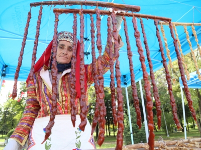 Kahramanmaraşlılar bağbozumu ve şire yaptı