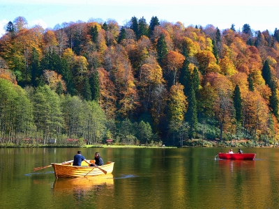 Artvin Karagöl’de renk şöleni
