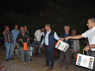 Muğla’da arılar lavanta, kekik, akasya ile besleniyor