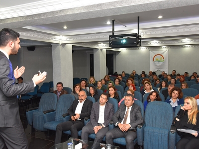 Personele iletişim eğitimi