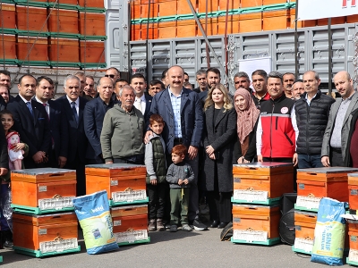 Batman'da 400 arıcıya 4 bin kovan dağıtıldı