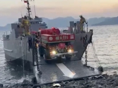 “Yeşil vatan için denizden arazöz çıkarması”