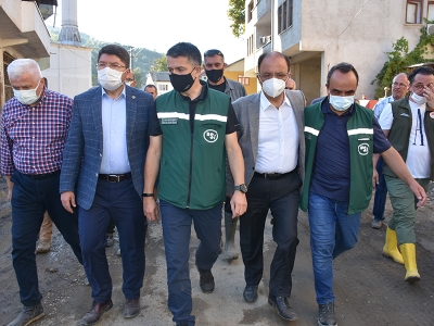 Pakdemirli: Yaralar bir bir sarılıyor