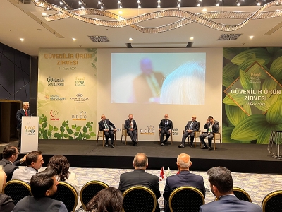 Bakan Kirişci, Güvenilir Ürün Zirvesi’ne katıldı