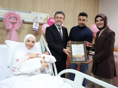 Her aile bir fidanla seferberliğe katılıyor