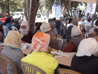 Denizli’de zararlılara karşı tarla günü düzenledi