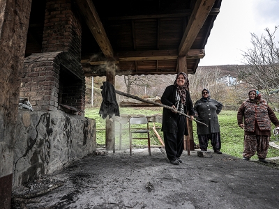 Bursalı kadınlar geleneksel ürünleri gelire dönüştürdü