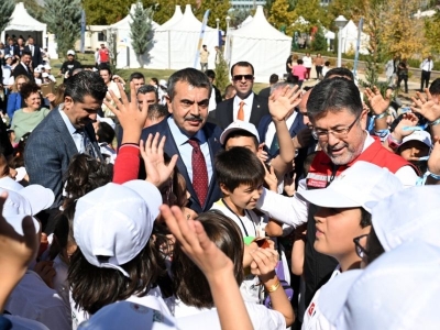 Tarımın yıldız çocukları doyasıya eğlendi