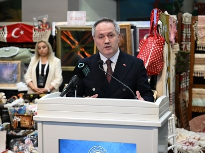 ‘3. El Sanatları Sergisi’ göz doldurdu