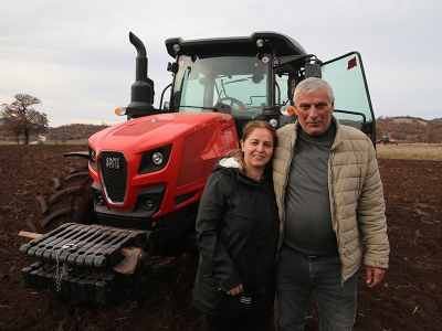 Emekli olup köyüne döndü, 5 bin dönüm araziyi tarıma kazandırdı
