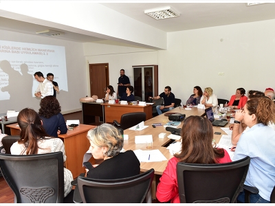 Bakanlık çalışanlarına yönelik eğitimler sürüyor