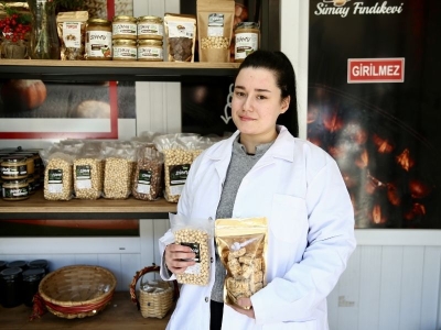 Devlet desteğiyle fındık işleme tesisi kurdu