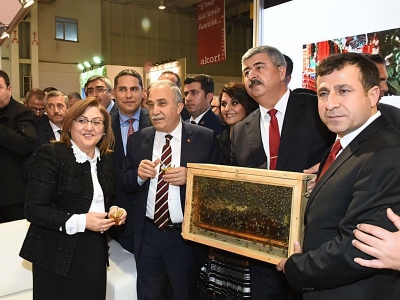 Bakan Fakıbaba fuar açılışına katıldı