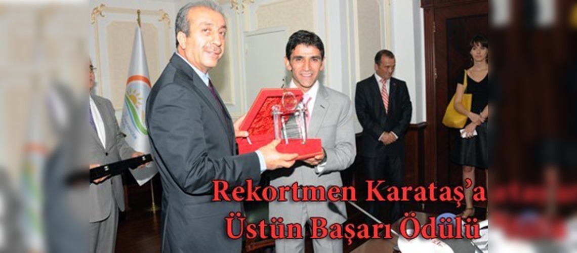 Tarihi rekora imza atan jokey ödüllendirildi