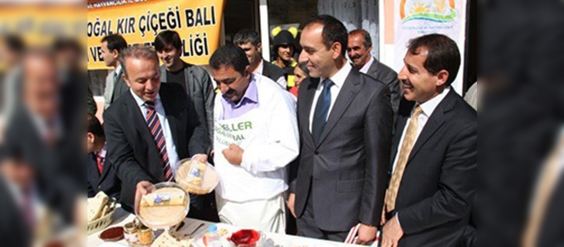 Tuncelide bal tanıtımı