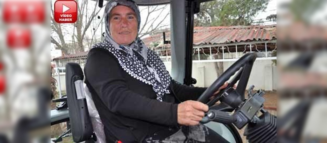 Kahramanmaraşlı kadın çiftçilerin traktör keyfi