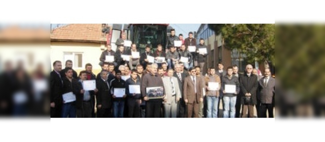 Aydın'da Pamuk Hasat Makinesi Operatör Belgesi Dağıtım Töreni Düzenlendi