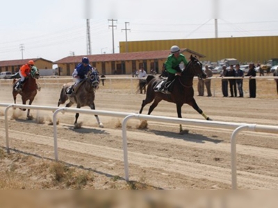 Konyada  geleneksel mahalli at yarışları başladı