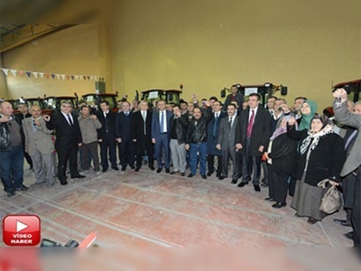 TKDK, Denizlide 50 çiftçiye traktör dağıttı