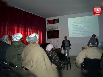 Afgan çiftçiler eğitiliyor