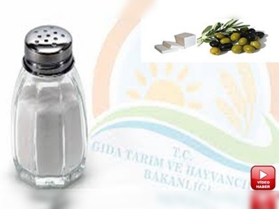 Peynir ve zeytine tuz, meyve suyuna şeker 