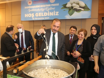 İpekböcekçiliği yaşatılıyor, eğitimlerle istihdam sağlanıyor
