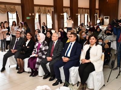 Karabük’te kadınlara safran eğitimi verildi