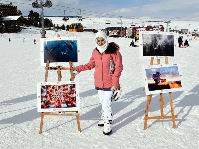 Kar üzerinde görsel şölen sergilendi
