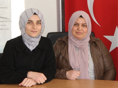 Kadınlar kenevir ekmek için kolları sıvadı