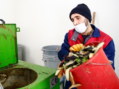 Doğal atıklar kompost gübreye dönüşüyor