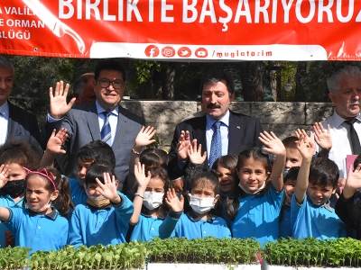 Ata tohumlarından üretilen fideler ücretsiz dağıtıldı