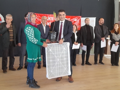 Muğla'da kadın üreticilere incir fidanı ve kerevet verildi