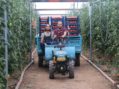 Bilgiyle kurdular sevgiyle büyüttüler
