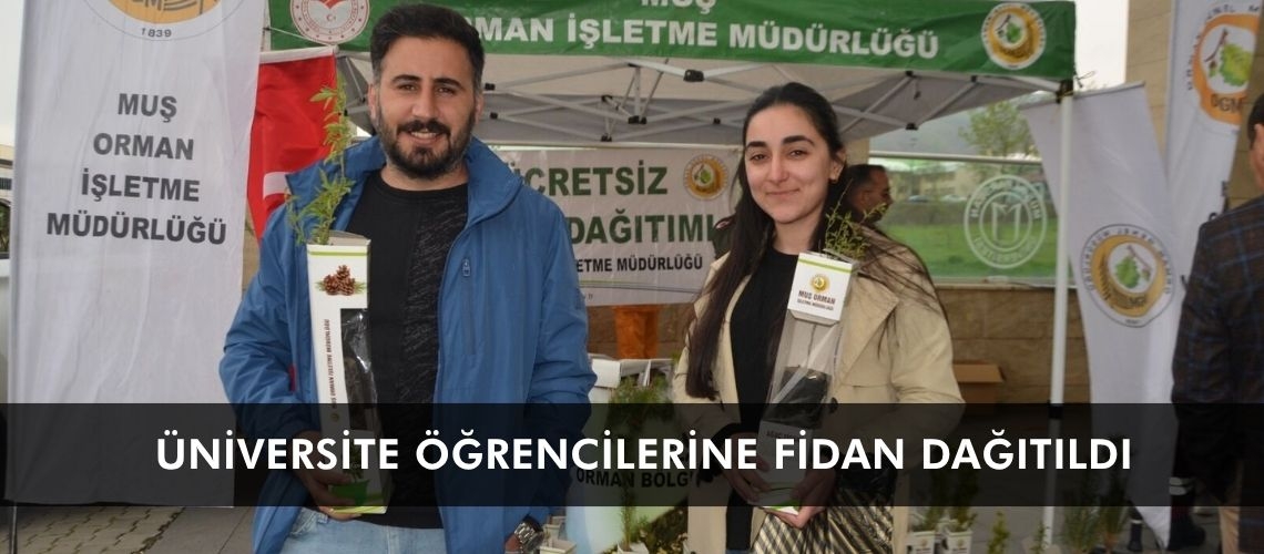 Üniversite öğrencilerine fidan dağıtıldı