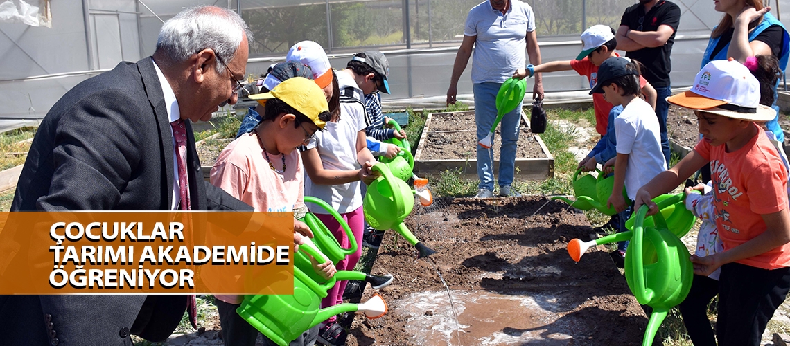Çocuklar tarımı akademide öğreniyor