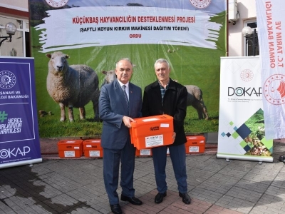 Üreticiler kırkım makinası desteklerini teslim aldı