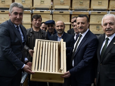 Gümüşhane’de hedef: organik kovanla organik arıcılık