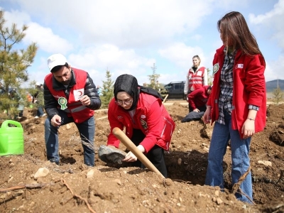 Orman haftası ile fidanlar toprakla buluşuyor