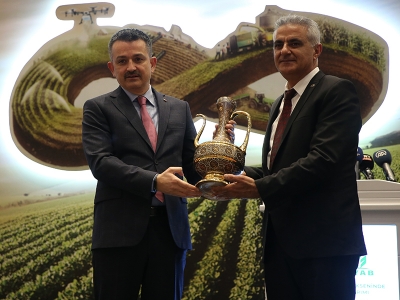 Pakdemirli: İthal tohum iddiaları kuyruklu bir yalandır