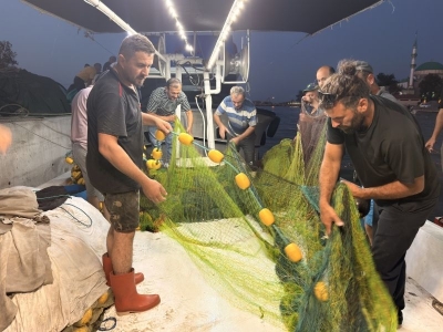 Küçük tekneler ilk palamutları avladı