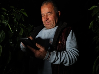 Sera sıcaklıkları telefonla takip ediliyor