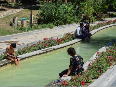 İspendere İçmeleri’ne ziyaretçi akını