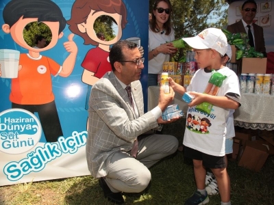 Çanakkale’de süt günü kutlandı