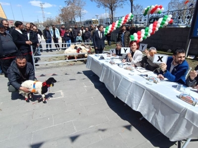 Van’da tarım fuarı açıldı