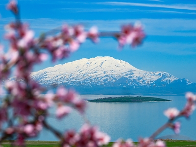 Van’da iki mevsim bir arada