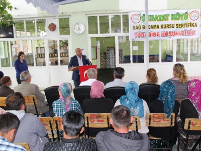 Yalvaçlı çiftçiler aldıkları eğitimden memnun