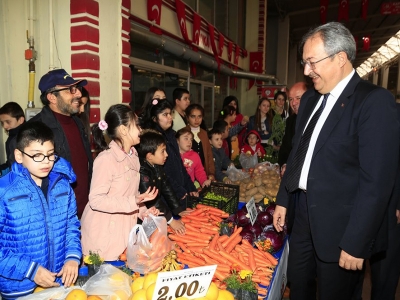 Özel insanlar pazarcılık yaptı