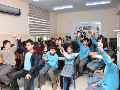 Organik tarımda çocuk gönüllüler…