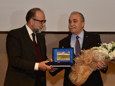 Bakan Fakıbaba, Eğitim Yayım ve Yayınlar Dairesi çalışanlarıyla buluştu